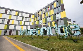 Homebridge Hotel Apartments