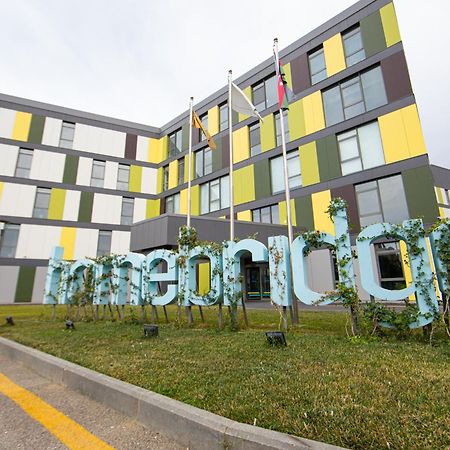 Homebridge Hotel Apartments Baku Exterior photo
