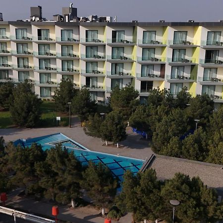 Homebridge Hotel Apartments Baku Exterior photo