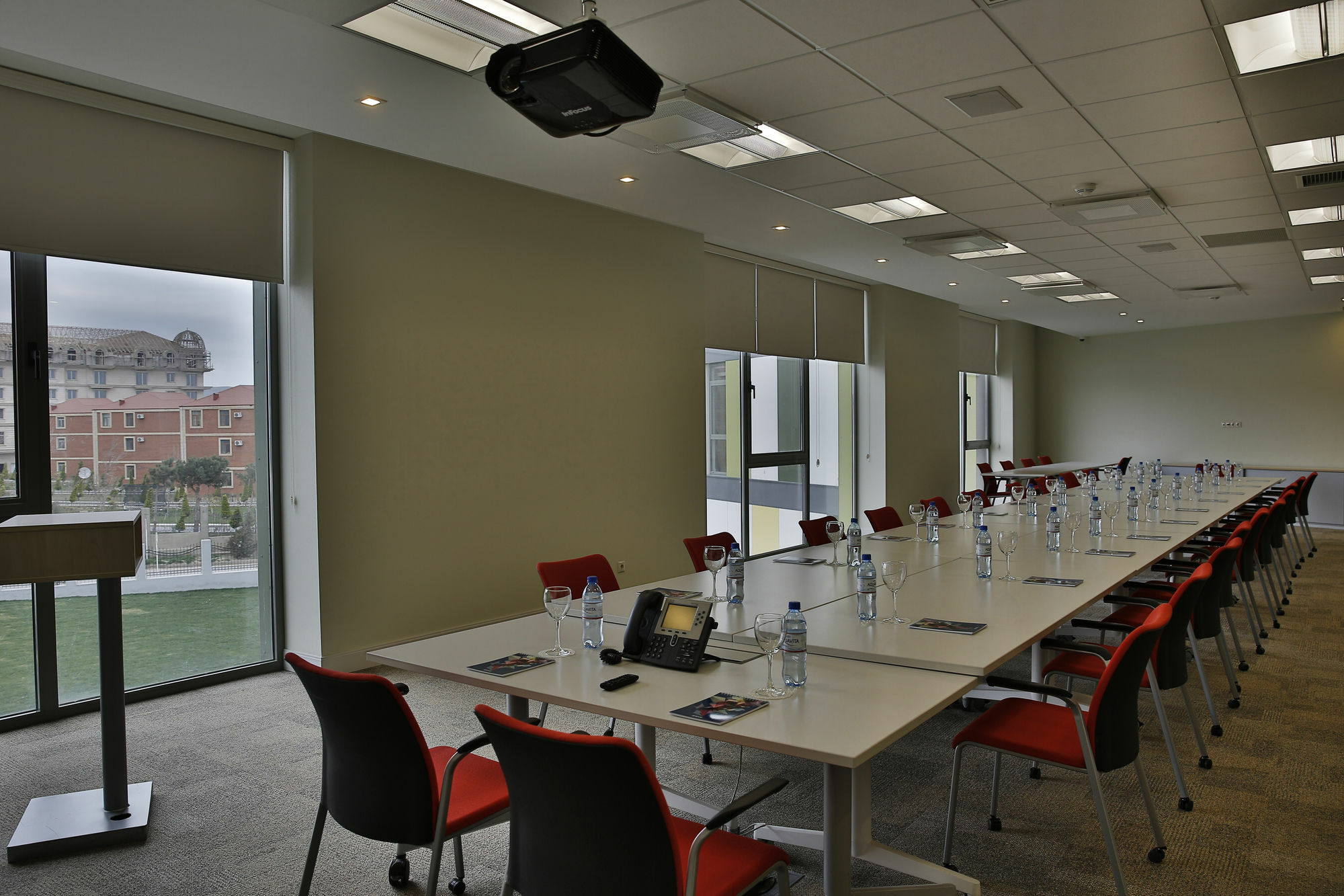 Homebridge Hotel Apartments Baku Exterior photo